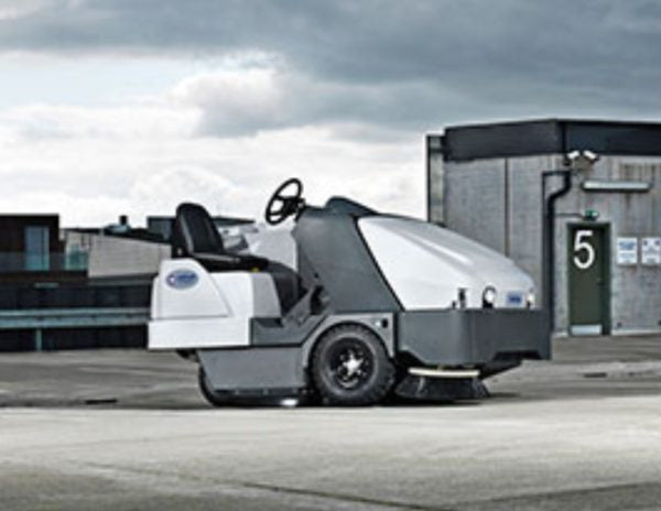 SWEEPERS DIESEL SW8000 (CONTACT TO US)